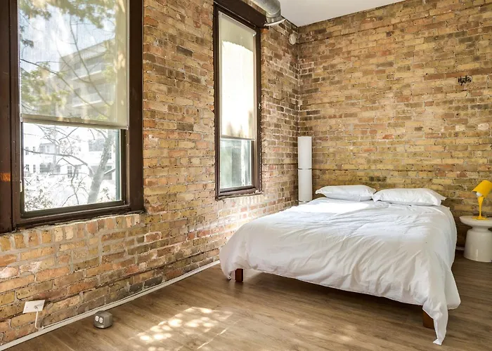 Beautifully Remodeled Third Floor Flat In River North - 3n Appartamento